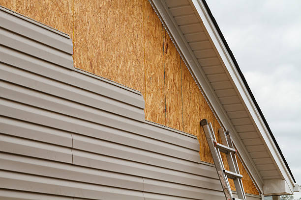 Professional Fiber Cement Siding technician working in Conway, PA